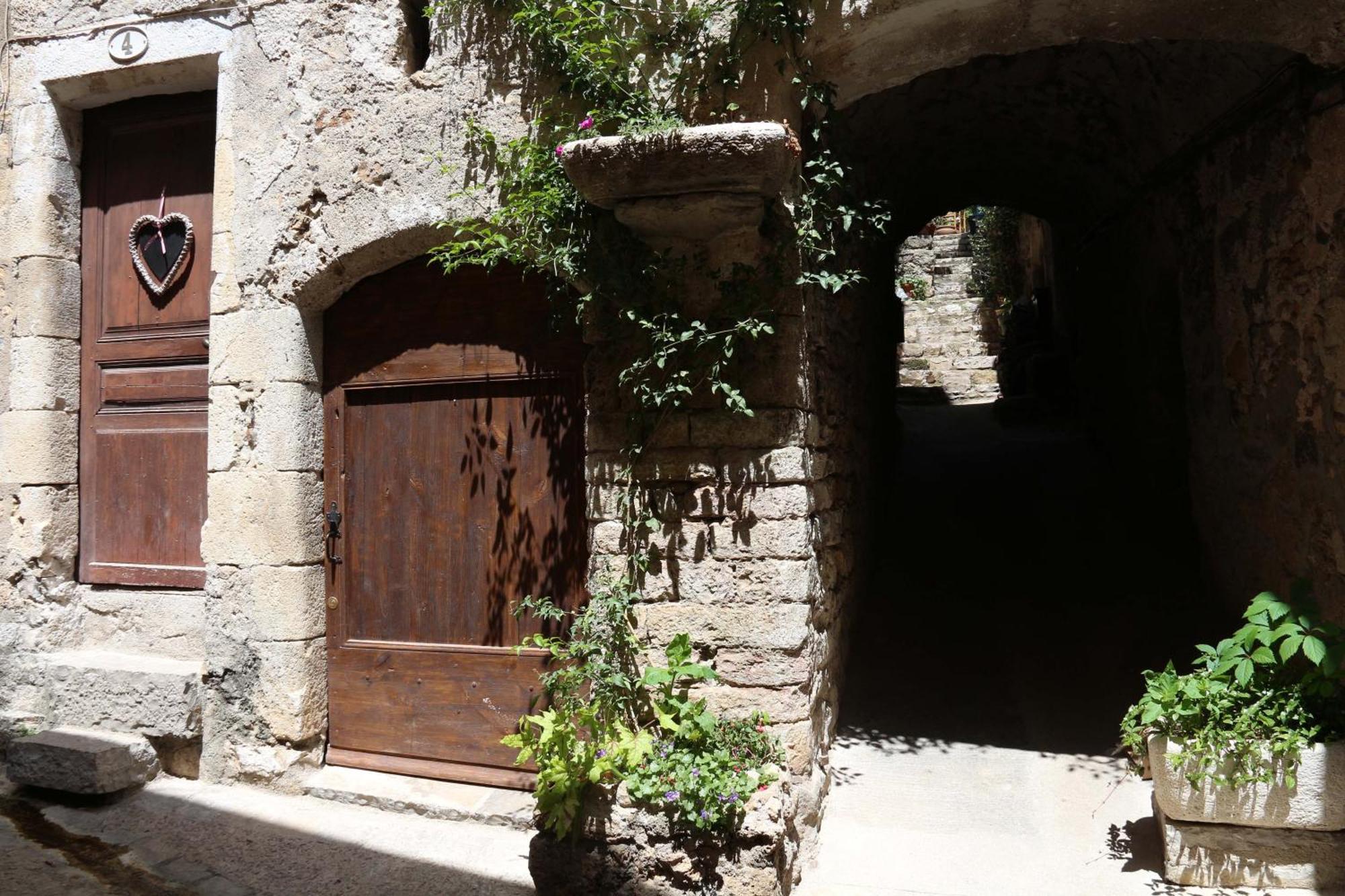 Gite Marceline Saint-Guilhem-le-Desert Esterno foto